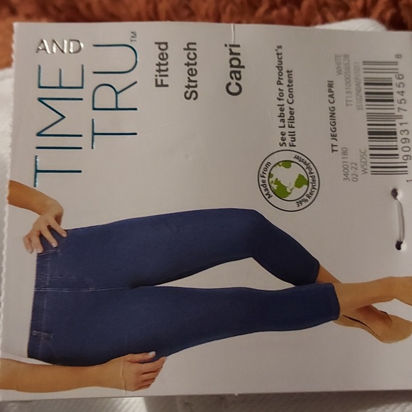 Nwt TIME TRU Fitted Stretch Capri, Size XL 16-18 ,Color , 2 back pockets - Picture 1 of 5